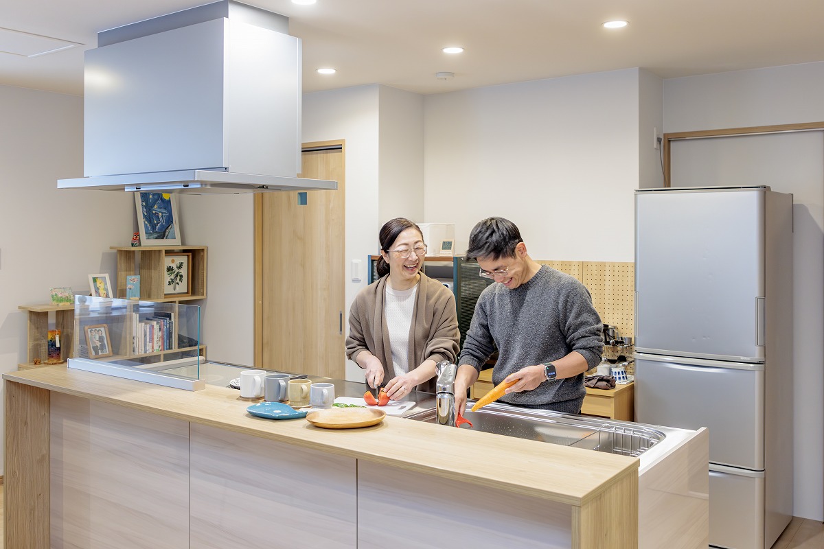 店舗だった空間を住居に変えて3世代同居を実現